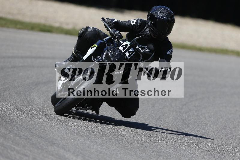 /15 22.05.2026  Plüss Moto Sport  Discover the Bike ADR /Gruppe gruen - Bike 1/44